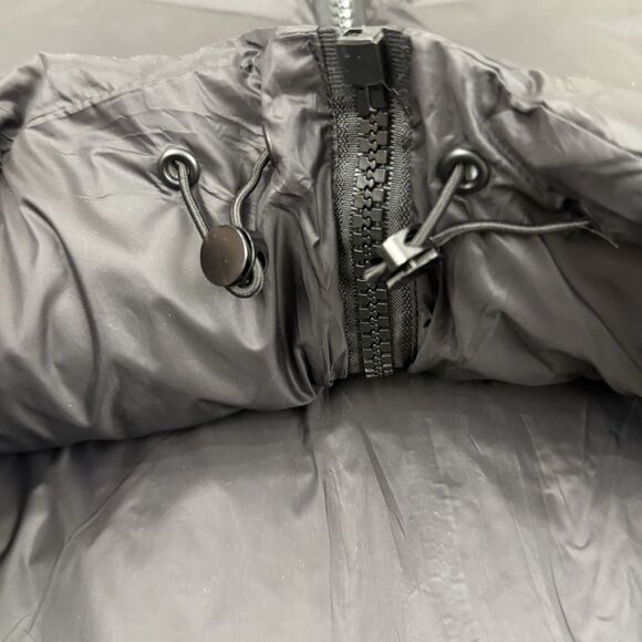 Black Cropped Puffer Vest Front Pockets Size Small Front Zipper High Neck - Picture 5 of 12